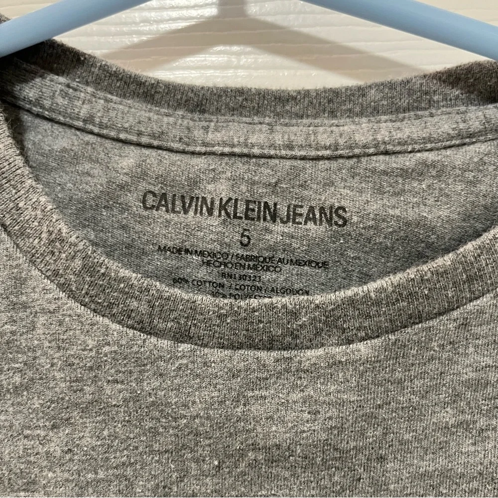 Calvin Klein boy shirt, size 5 - Picture 3 of 5
